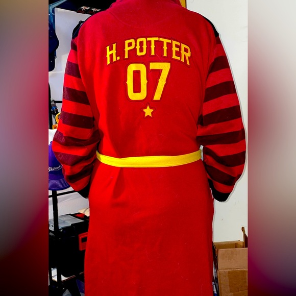 Harry Potter Robe - Picture 1 of 3